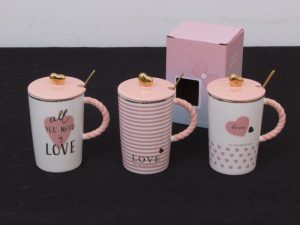 Šolja sa kašičicom