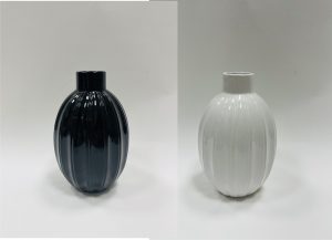 Vaza bure bela i crna