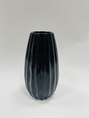 Vaza crna