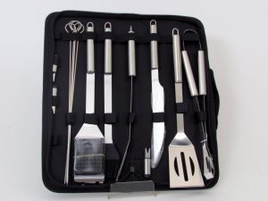 Pribor za roštilj veći