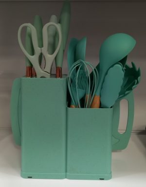 Kuhinjski set+daska za secenje 1/19
